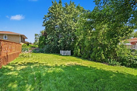 Tiny photo for 15329 Maple Drive, Oak Forest, IL 60452 (MLS # 12699059)