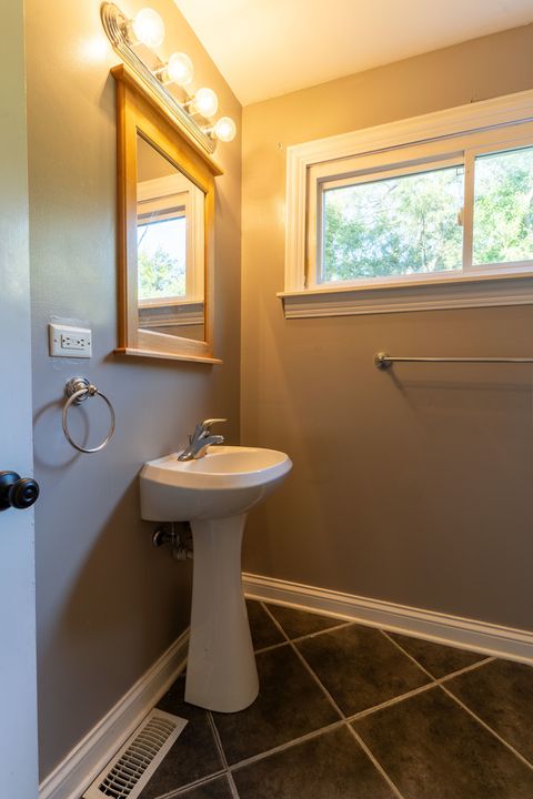 Tiny photo for 1392 W 52nd Place, La Grange Highlands, IL 60525 (MLS # 12494869)