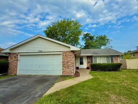 Photo of 17006 University Avenue, South Holland, IL 60473 (MLS # 12507992) Photo of 17006 University Avenue, South Holland, IL 60473 (MLS # 12507992)