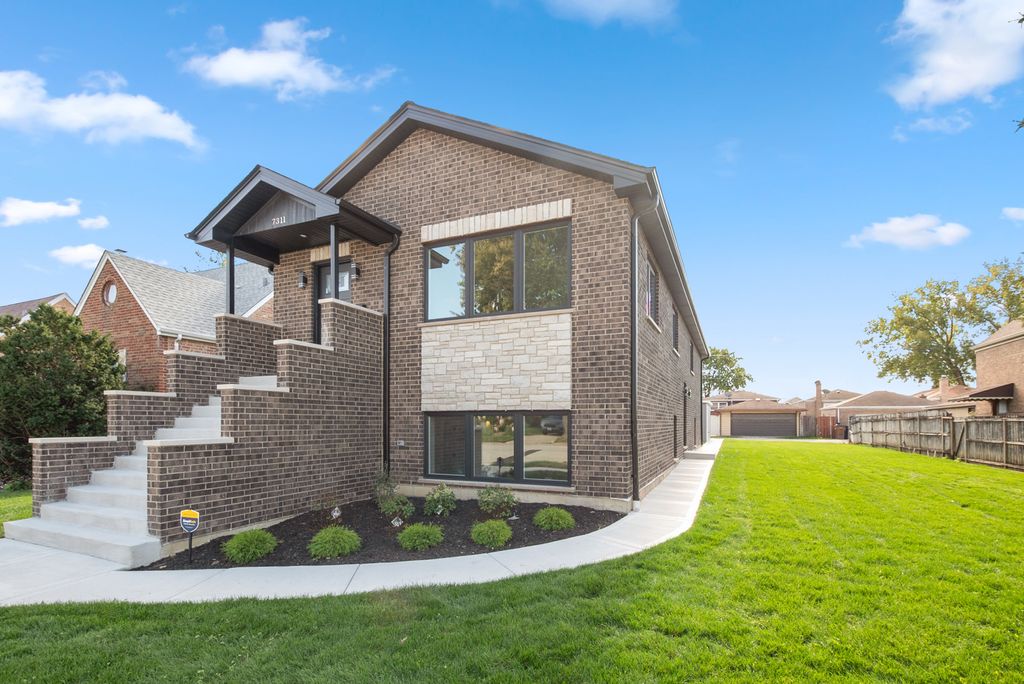 Photo for 7311 W 58th Street, Summit, IL 60501 (MLS # 12507753)