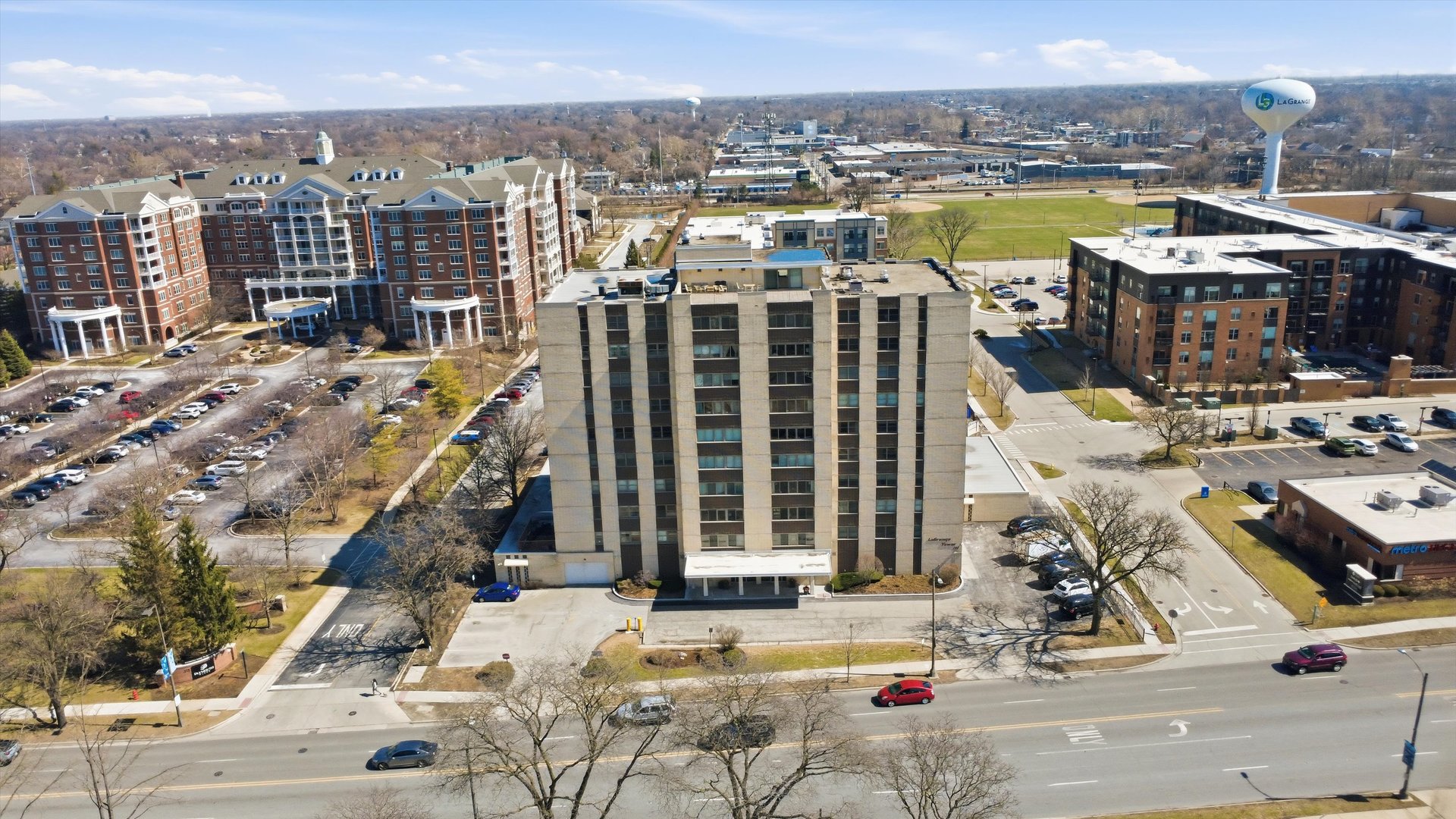 141 N La Grange Road 806