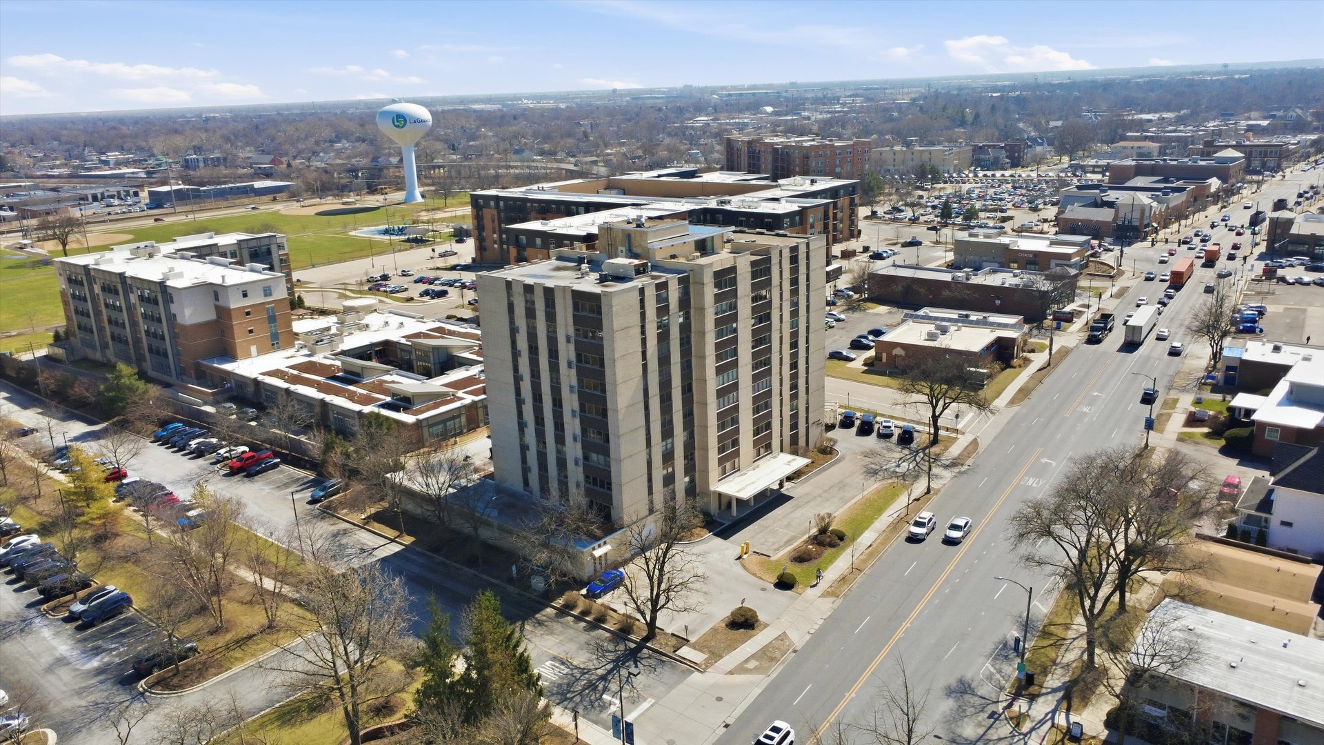 141 N La Grange Road 806