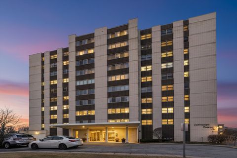 Tiny photo for 141 N La Grange Road #806, La Grange, IL 60525 (MLS # 12598091)