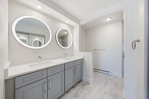 Tiny photo for 141 N La Grange Road #806, La Grange, IL 60525 (MLS # 12598091)