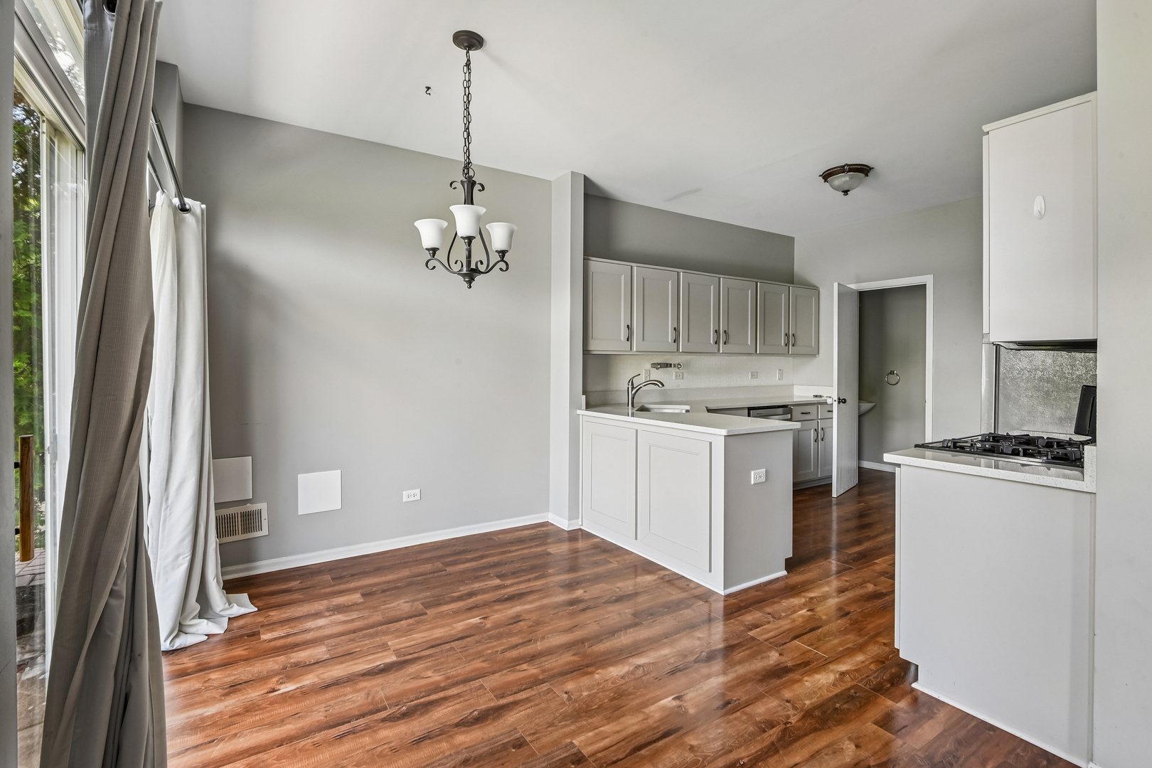 Properties 2 1212 Courtland Circle S