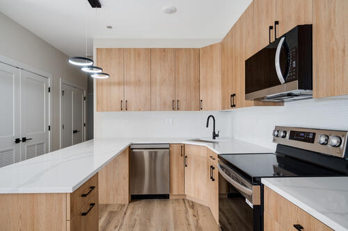 3992 S Lake Park Avenue 3S