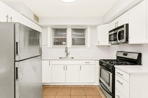 Tiny photo for 6353 W RAVEN Street #1F, Chicago, IL 60646 (MLS # 12501386)