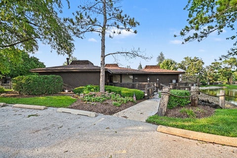 Tiny photo for 14023 Gail Lane #408, Crestwood, IL 60418 (MLS # 12733452)