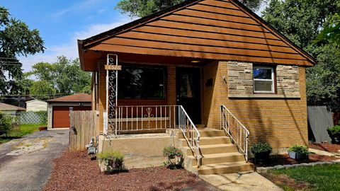 Tiny photo for 18526 Dixie Highway, Homewood, IL 60430 (MLS # 12518720)