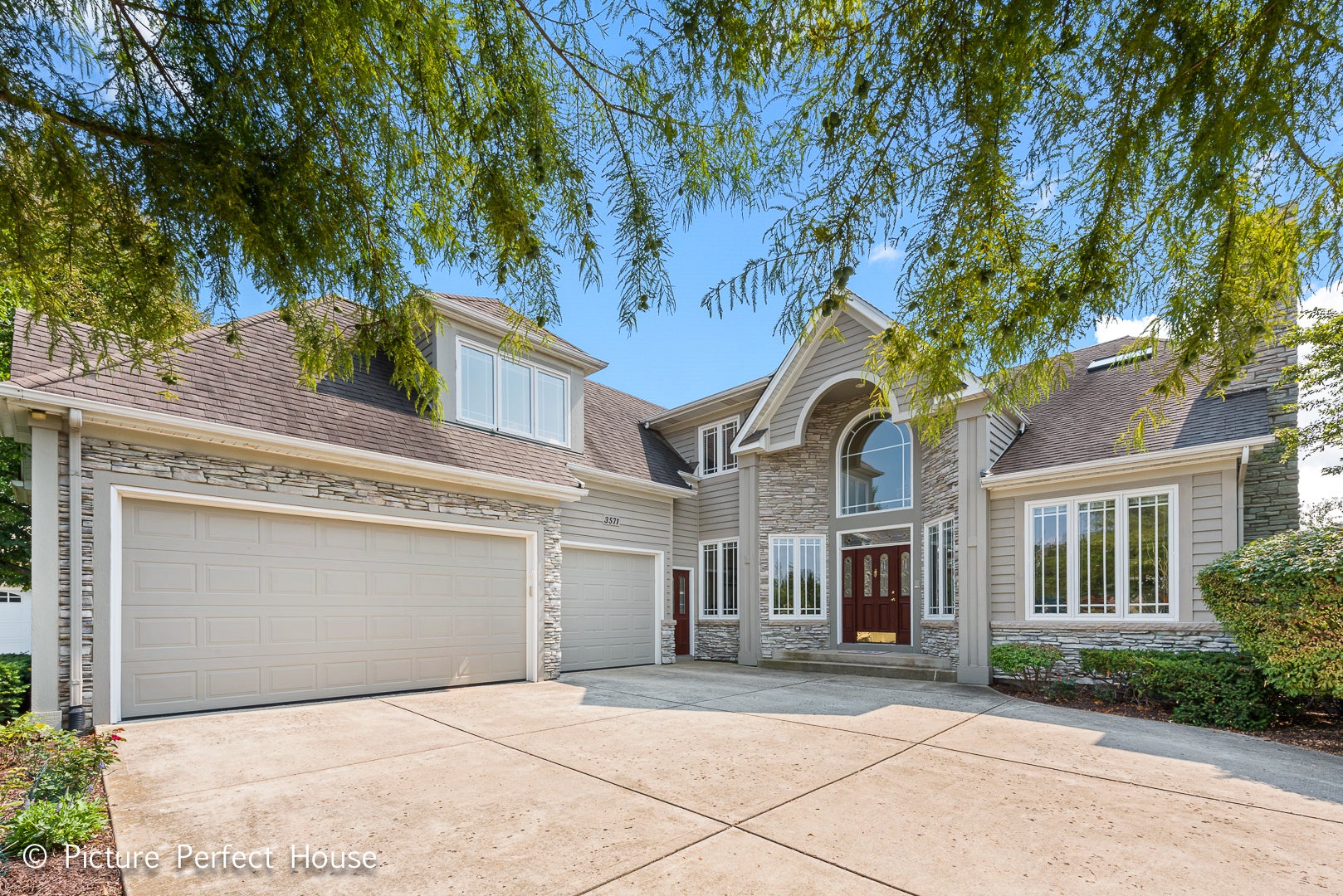 3571 SCOTTSDALE Circle