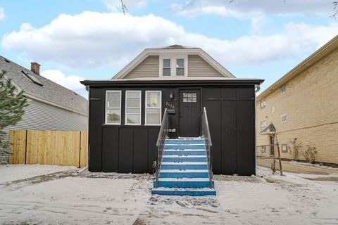 Tiny photo for 2130 N 74th Court, Elmwood Park, IL 60707 (MLS # 12538696)