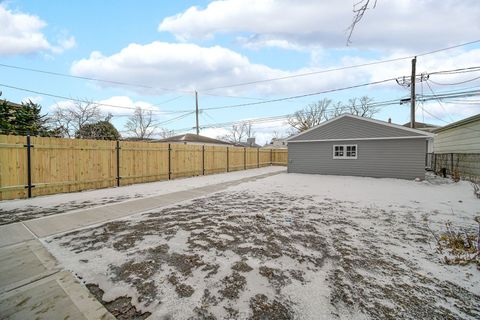 Tiny photo for 2130 N 74th Court, Elmwood Park, IL 60707 (MLS # 12538696)