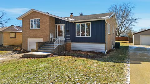 Photo of 722 9th Avenue, Rock Falls, IL 61071 (MLS # 12556432)