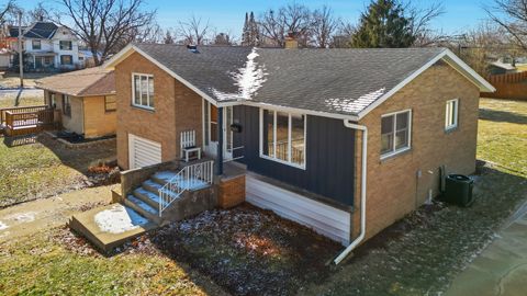 Tiny photo for 722 9th Avenue, Rock Falls, IL 61071 (MLS # 12556432)