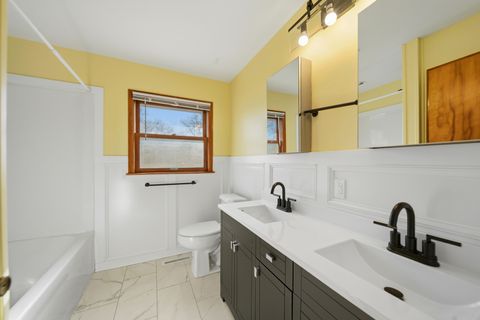 Tiny photo for 722 9th Avenue, Rock Falls, IL 61071 (MLS # 12556432)