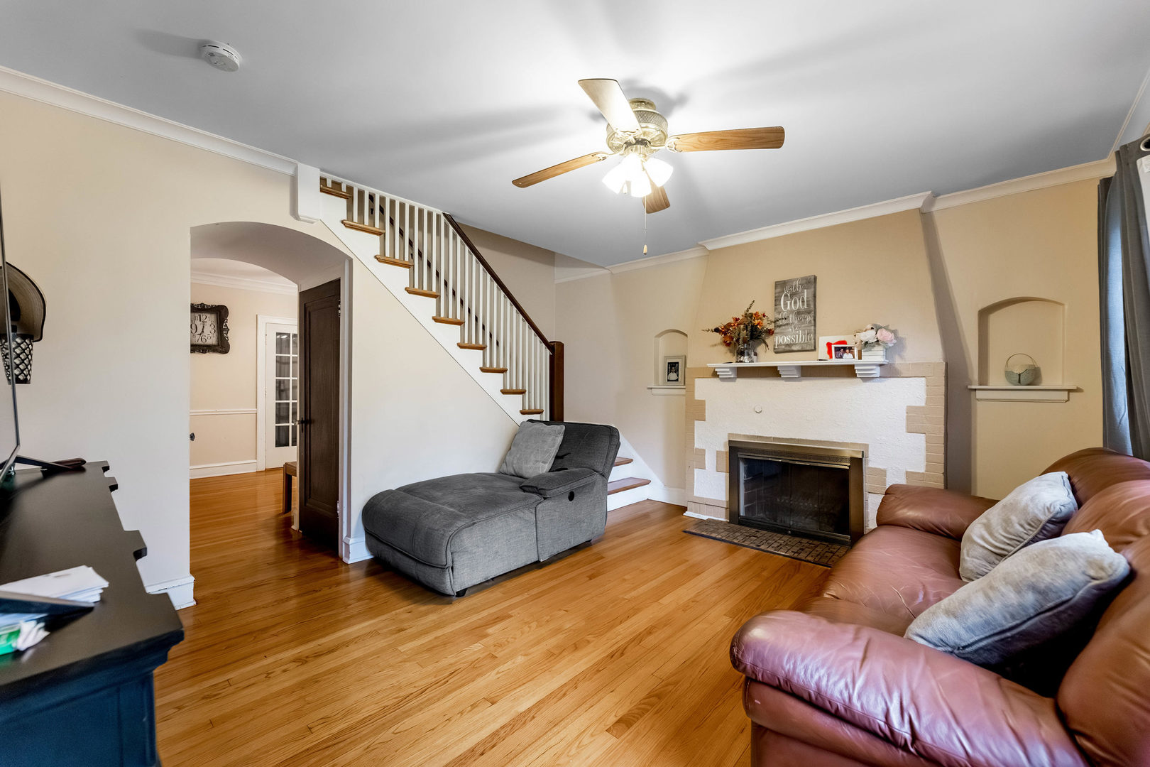 923 MANCHESTER Avenue