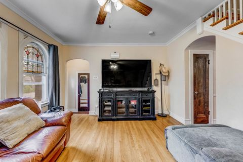 Tiny photo for 923 MANCHESTER Avenue, Westchester, IL 60154 (MLS # 12446425)
