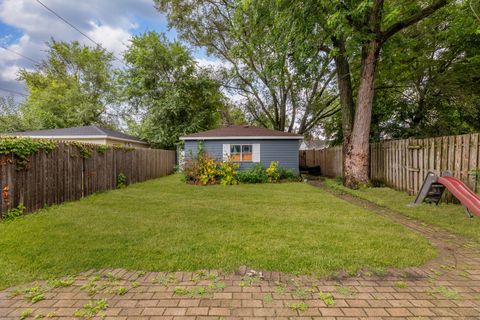 Tiny photo for 923 MANCHESTER Avenue, Westchester, IL 60154 (MLS # 12446425)