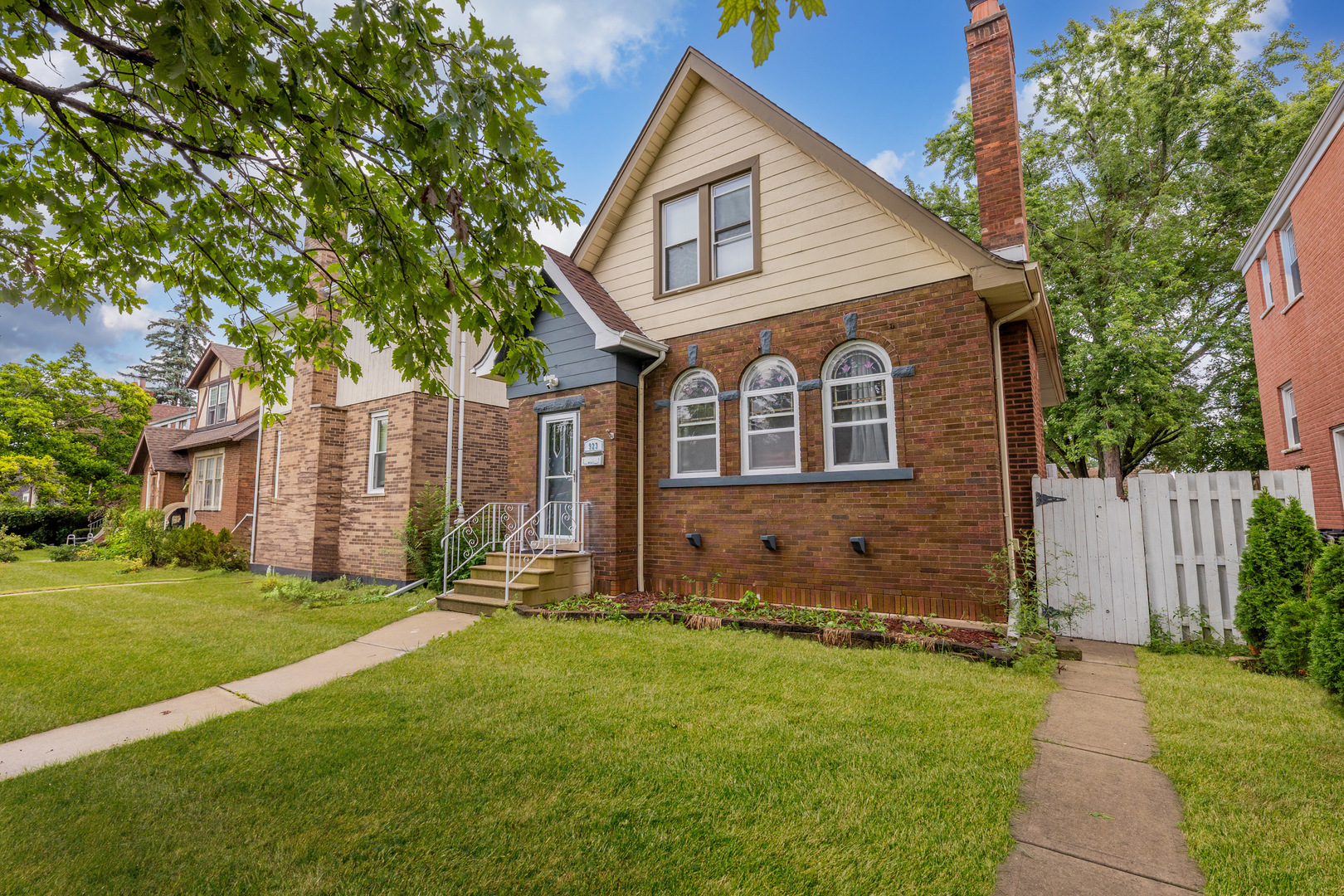 923 MANCHESTER Avenue