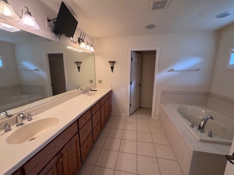 Tiny photo for 6407 Emerald Court, Willowbrook, IL 60527 (MLS # 12783209)