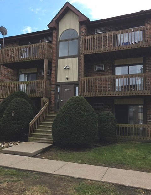 Photo of 429 Berkshire Drive #21, Crystal Lake, IL 60014 (MLS # 12758544)