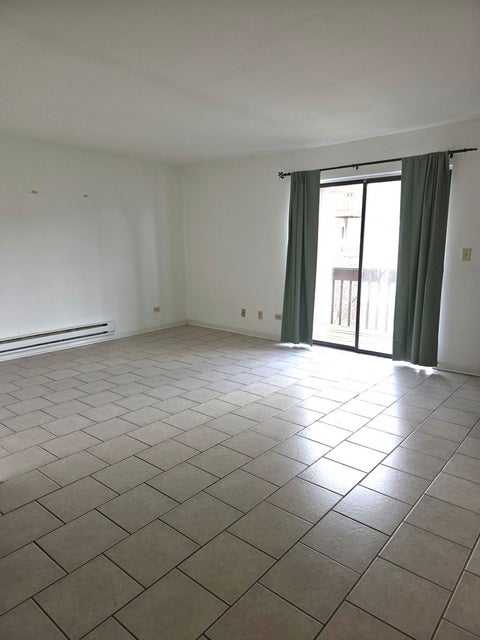 Tiny photo for 429 Berkshire Drive #21, Crystal Lake, IL 60014 (MLS # 12758544)