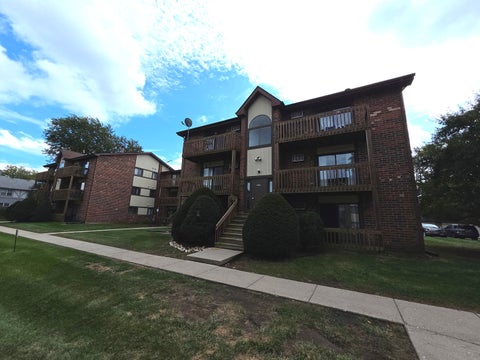 Tiny photo for 429 Berkshire Drive #21, Crystal Lake, IL 60014 (MLS # 12758544)