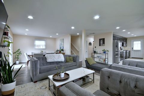 Tiny photo for 492 Bernice Court, Wheeling, IL 60090 (MLS # 12569645)