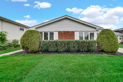 Tiny photo for 7846 Maple Street, Morton Grove, IL 60053 (MLS # 12767485)