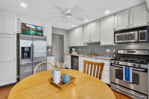 Tiny photo for 765 Freeman Court, Hoffman Estates, IL 60192 (MLS # 12748773)