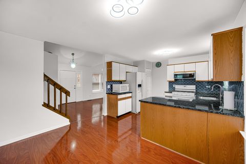 Tiny photo for 371 Cimarron Court, Aurora, IL 60504 (MLS # 12618746)