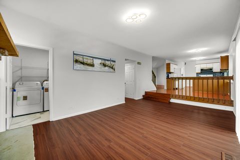 Tiny photo for 371 Cimarron Court, Aurora, IL 60504 (MLS # 12618746)