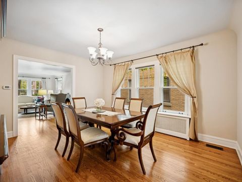 Tiny photo for 736 Central Street, Evanston, IL 60201 (MLS # 12486398)