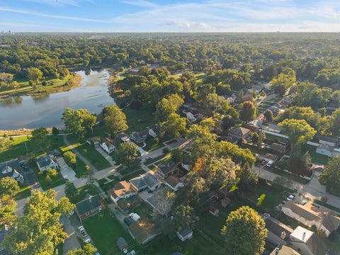 Tiny photo for 124 W Crystal Avenue, Lombard, IL 60148 (MLS # 12774939)
