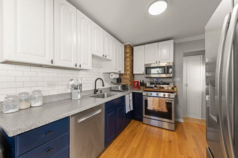 Tiny photo for 124 W Crystal Avenue, Lombard, IL 60148 (MLS # 12774939)