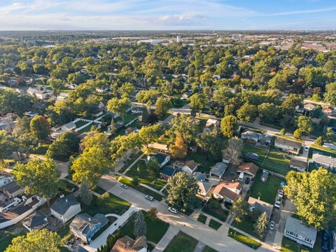 Tiny photo for 124 W Crystal Avenue, Lombard, IL 60148 (MLS # 12774939)