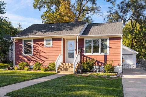 Tiny photo for 124 W Crystal Avenue, Lombard, IL 60148 (MLS # 12774939)