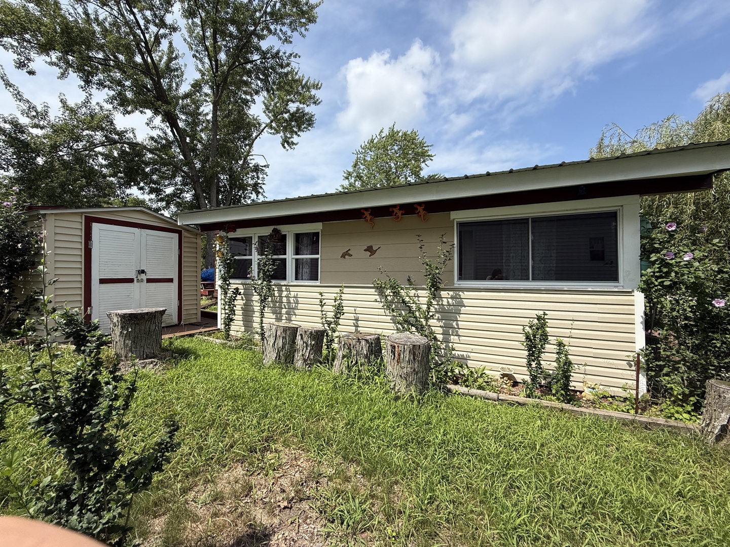 22-46 Woodhaven Lakes