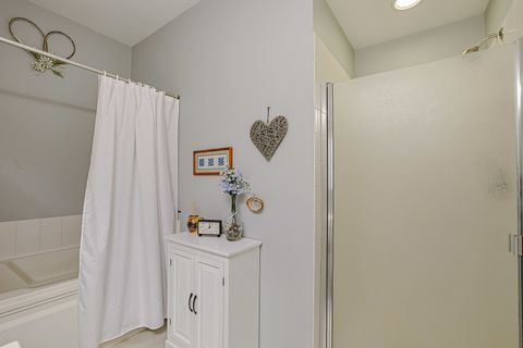 Tiny photo for 263 Nicole Drive #F, South Elgin, IL 60177 (MLS # 12555916)