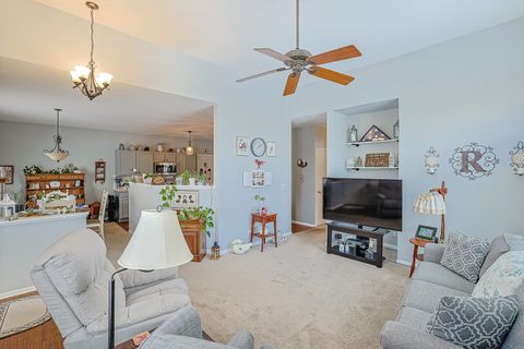 Tiny photo for 263 Nicole Drive #F, South Elgin, IL 60177 (MLS # 12555916)