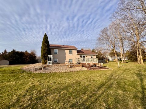 Tiny photo for 406 N Clover Court, Dixon, IL 61021 (MLS # 12604517)