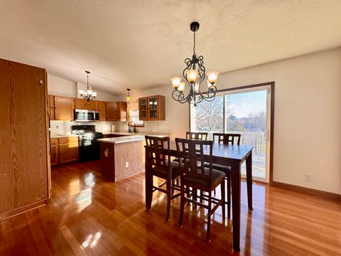 Tiny photo for 406 N Clover Court, Dixon, IL 61021 (MLS # 12604517)