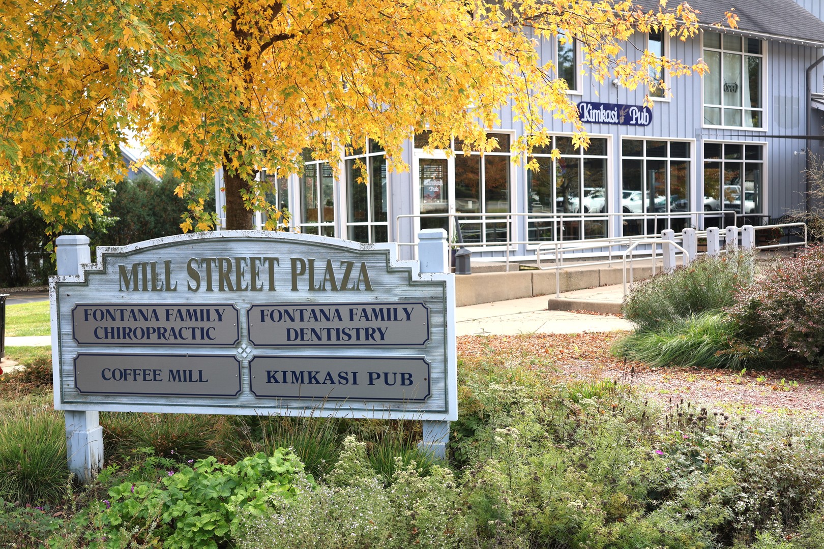 Fontana, Wisconsin 53125, United States, ,Commercial,Active,236185