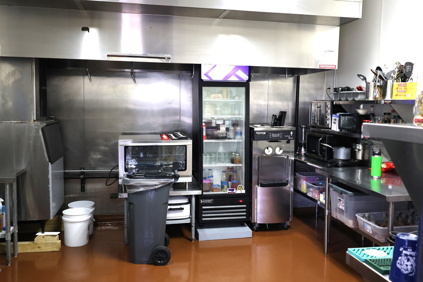 Fontana, Wisconsin 53125, United States, ,Commercial,Active,236185