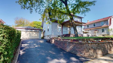 Photo of 668 Hill Avenue, Elgin, IL 60120 (MLS # 12219977)