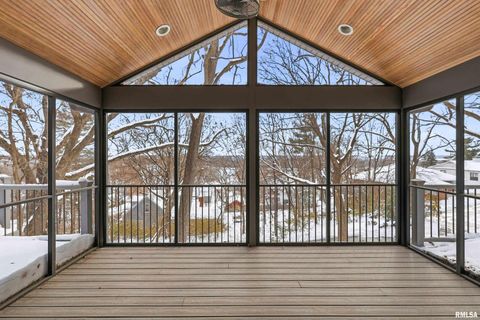 Tiny photo for 60 CUSTER Terrace, Bettendorf, IA 52722 (MLS # QC4269961)