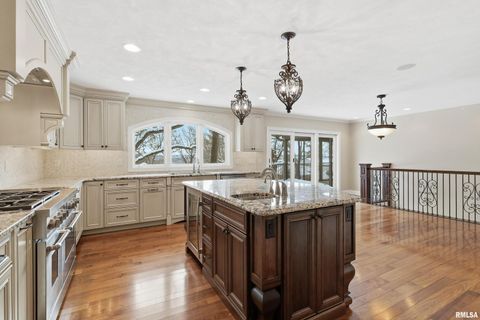 Tiny photo for 60 CUSTER Terrace, Bettendorf, IA 52722 (MLS # QC4269961)