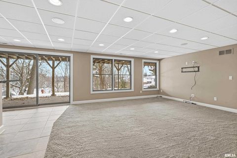 Tiny photo for 60 CUSTER Terrace, Bettendorf, IA 52722 (MLS # QC4269961)