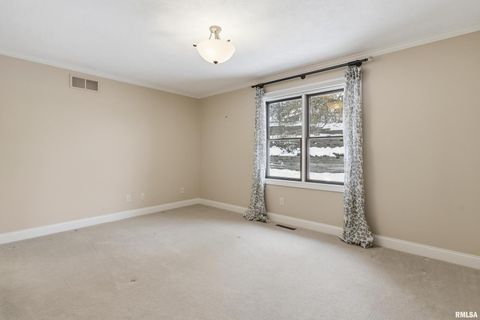 Tiny photo for 60 CUSTER Terrace, Bettendorf, IA 52722 (MLS # QC4269961)