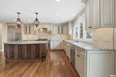 Tiny photo for 60 CUSTER Terrace, Bettendorf, IA 52722 (MLS # QC4269961)